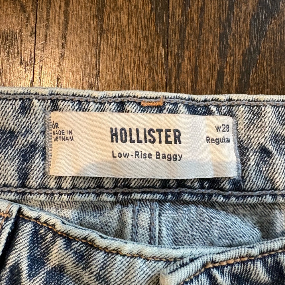 Hollister Low-Rise Baggy Jeans W28 Light Wash Wide Leg Y2K Skater Denim - Picture 3 of 6